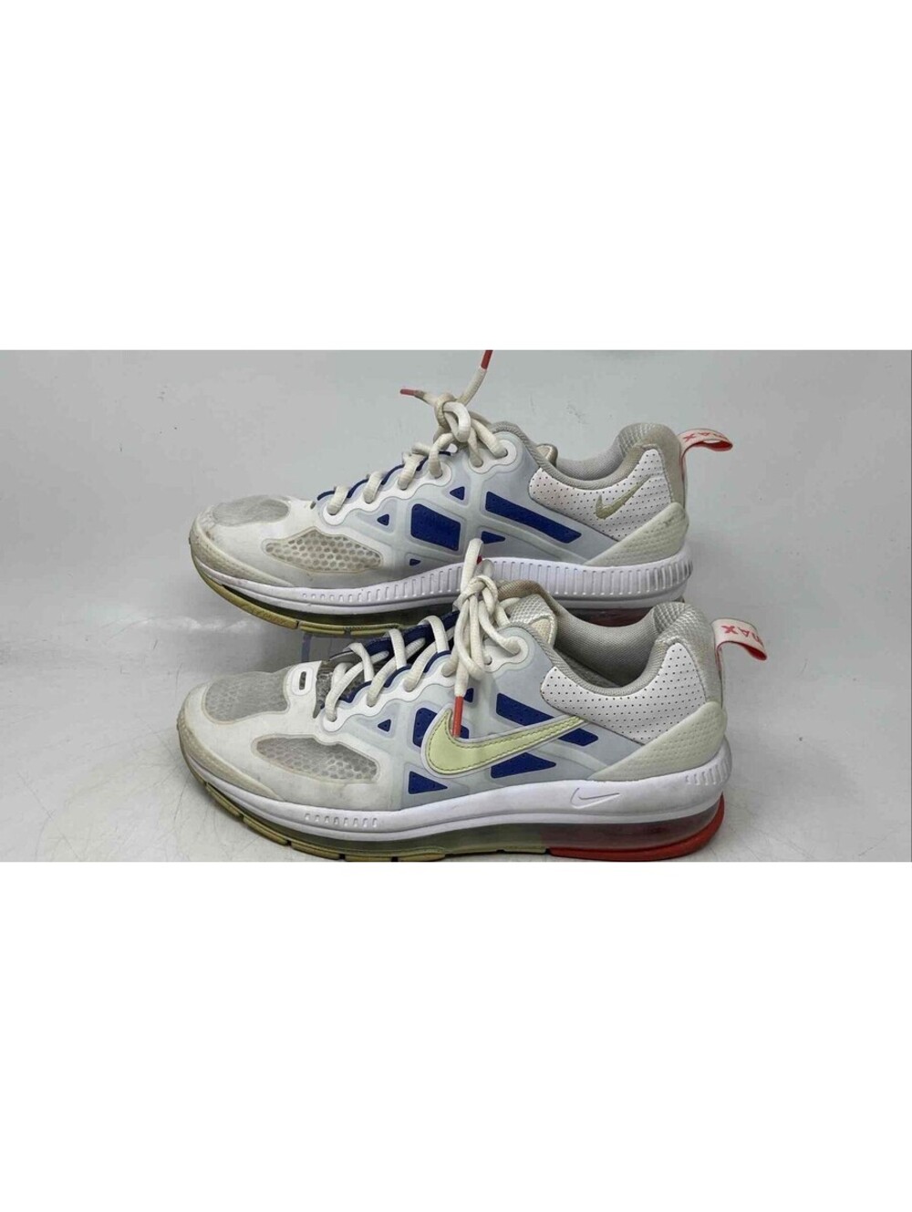 Nike Womens Air Max Genome White Blue Low Top Lace-Up Sneaker Shoes Size 8.5